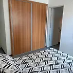 Apartamento Na Quadra Da Praia.