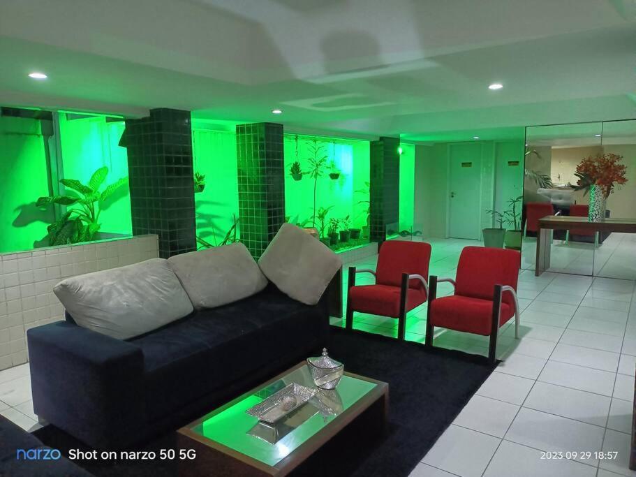Apartamento Na Quadra Da Praia. Apartamento Maceió