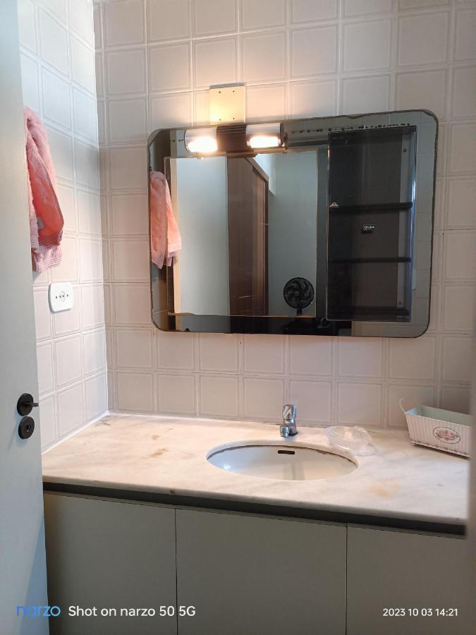 Apartamento Apartamento Na Quadra Da Praia. *