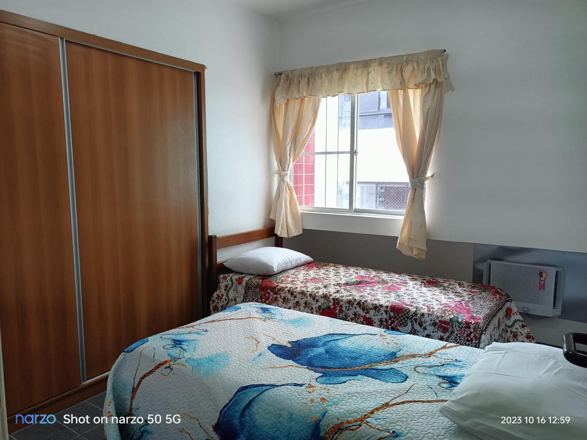 Apartamento Na Quadra Da Praia. Apartamento